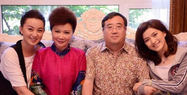 蔡明整容上瘾(整容上瘾的女明星) 蔡明 女明星 第1张