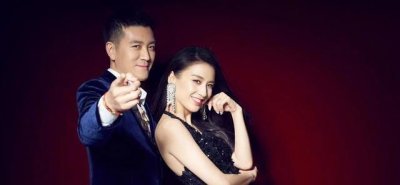 ​杨子女儿18岁哈佛毕业,亲妈陶虹罕见现身,气质不输黄圣依