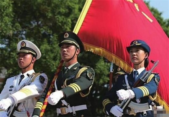 她是中国最委屈的仪仗队队长，阅兵前夕长高1.8厘米，被临时换下