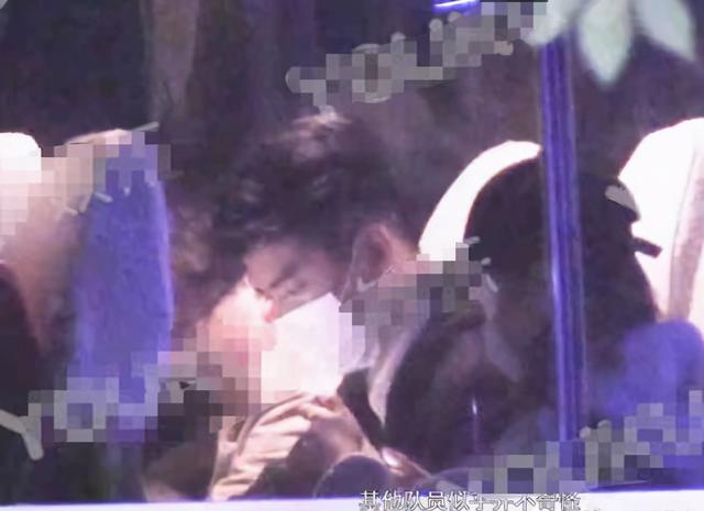 何泓姗34岁生日（34岁何泓姗疑似恋情曝光）(5)