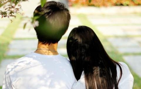 女生拿你当备胎的表现符合3点就要注意了