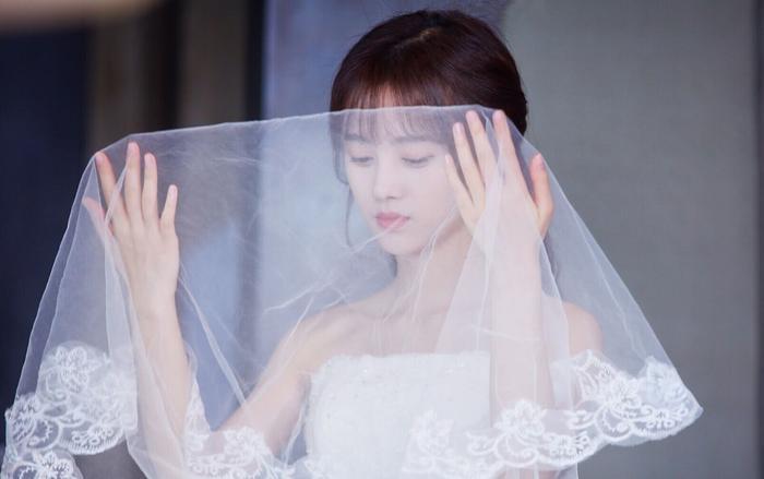 四千年美女鞠婧祎,她最满意的一组图片,最后一张婚纱照美翻