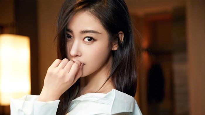 四千年美女鞠婧祎,她最满意的一组图片,最后一张婚纱照美翻