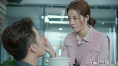 ​外星人柴小七男主角是谁演的(外星人柴小七女主角是谁)