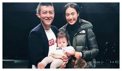 “眼罩门”中最让人羡慕的女星，如今和老公恩爱如初