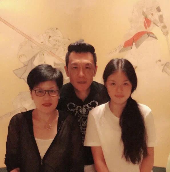 难过！非常6+1主持人李咏于凌晨五点二十分去世，享年50岁