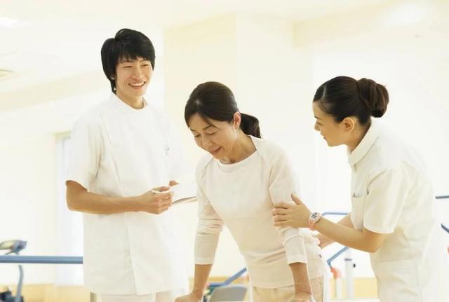 报考康复理疗师需要什么条件（什么是康复理疗师）(2)