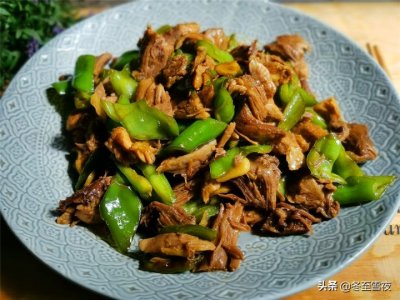 ​猪扇子骨是哪个部位（一文了解猪扇骨的具体部位）