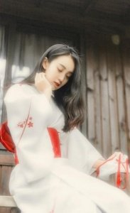 ​禁忌之爱：背叛丈夫的禁忌女子