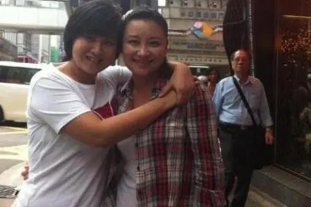 贾玲:最苦的时候被男友抛弃,从艺18年仅一段绯闻,39岁仍然单身