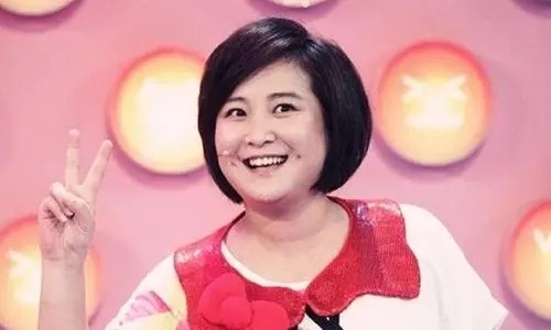 贾玲:最苦的时候被男友抛弃,从艺18年仅一段绯闻,39岁仍然单身