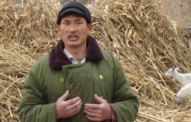 大衣哥朱之文为什么火了（大衣哥朱之文成名之路）(2)