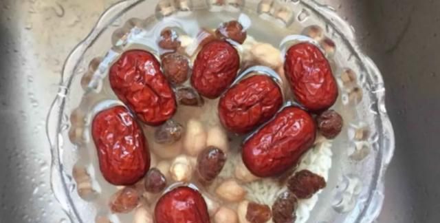 腊八粥里面有什么材料，腊八粥里有哪七种材料？图6