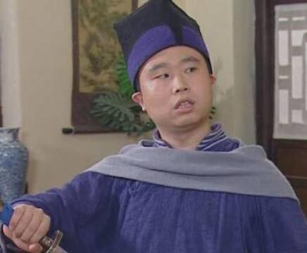 燕小六养的狗叫什么