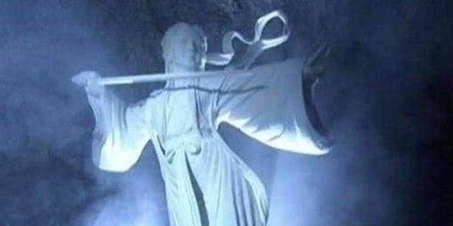 《天龙八部》无崖子为何只爱李秋水妹妹，她的名字早暗示了原因！