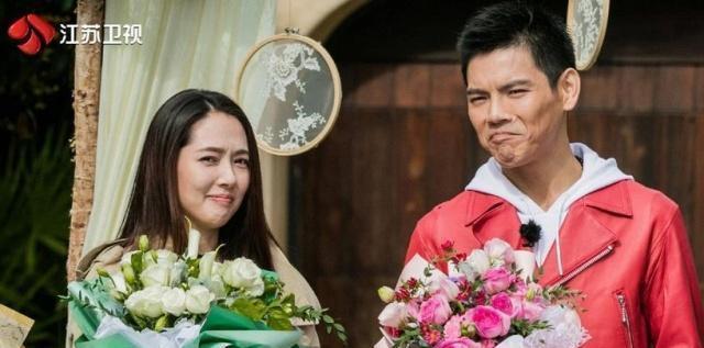 郭碧婷生日，向佐守着时间送生日祝福，与向太生日相差一天真有缘