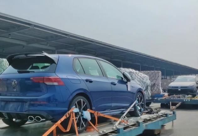 全新高尔夫R到港，落地价高达61.5万？最后燃油版到底有多情怀？-
