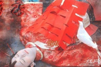 ​嫁衣原版吓死了多少人 其实不算最恐怖的
