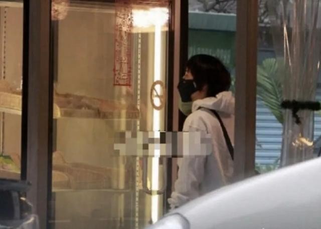 阿信女友是蛋蛋吗（45岁阿信被助理表妹拿下了）