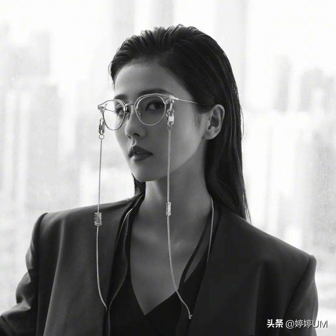白鹿壁纸精选，性感迷人、活泼开朗，这么优秀的女孩子谁不喜欢呢