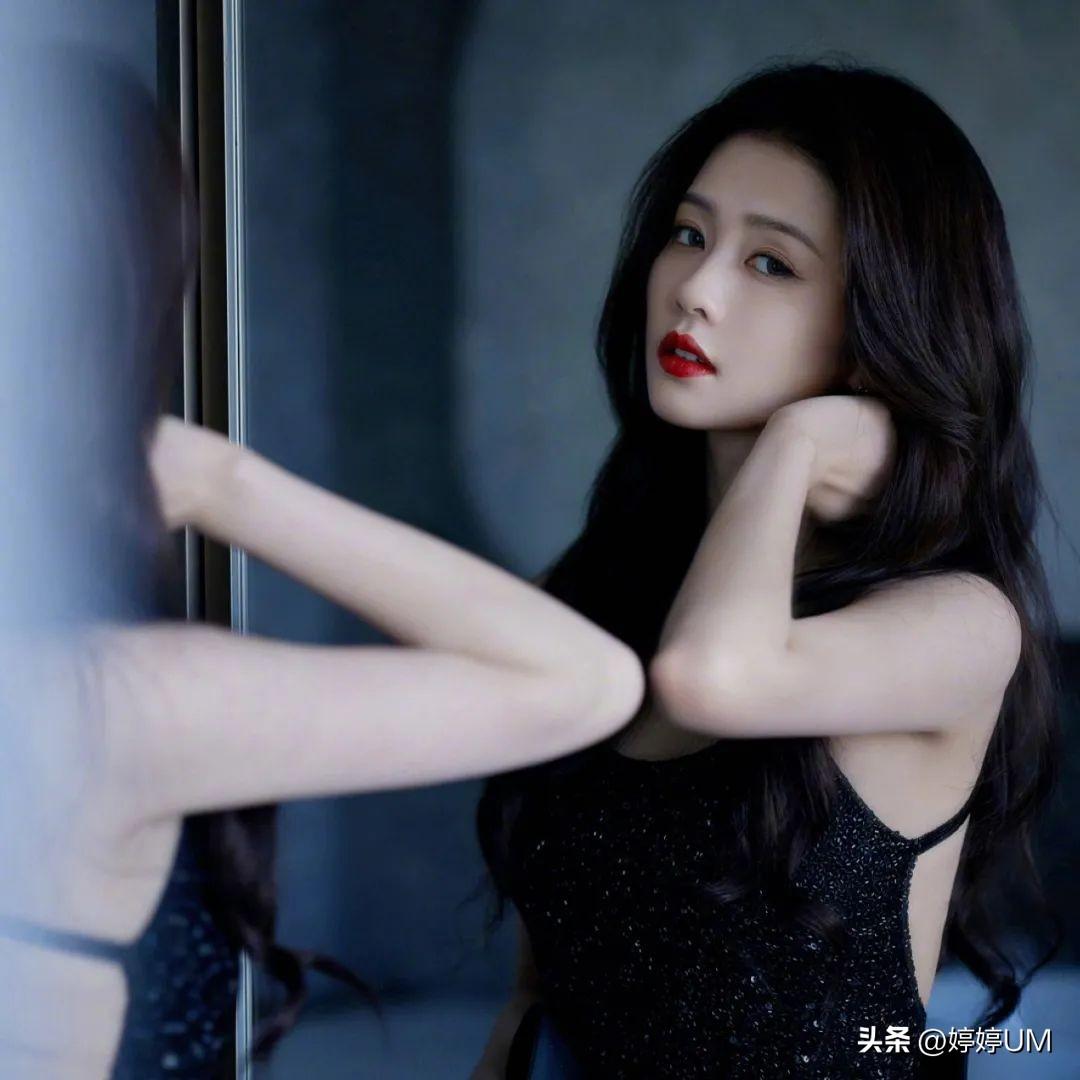 白鹿壁纸精选，性感迷人、活泼开朗，这么优秀的女孩子谁不喜欢呢