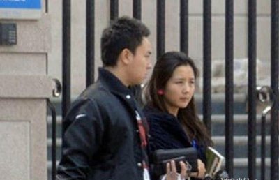​释小龙妈妈评价何洁这样说 曝释小龙何洁分手真实原因