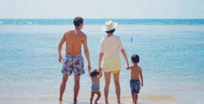 ​与邓超姐弟恋，比范冰冰还漂亮，今发福嫁圈外老公生双胞胎