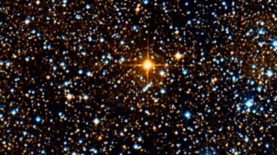 ​盾牌座 UY | 已知宇宙中最大的恒星，它可以装下6500万亿个地球