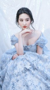 ​盘点娱乐圈九位肤白貌美大长腿的女星，真的是白到发光