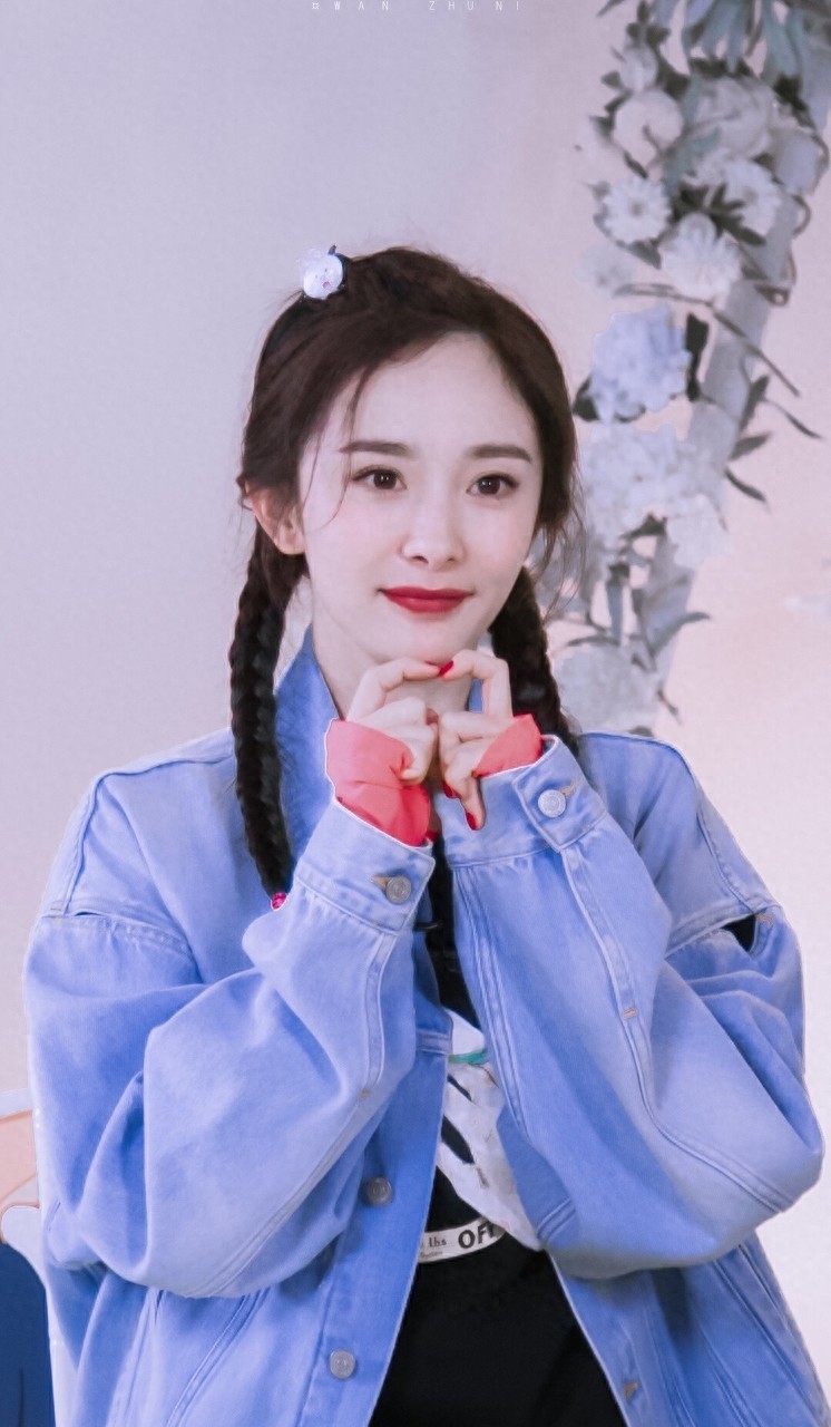 盘点娱乐圈九位肤白貌美大长腿的女星，真的是白到发光
