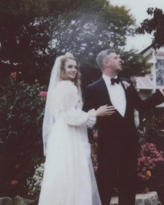 ​《全美超模》人气选手Allison Harvard 结婚了