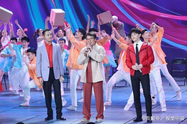 《王牌8》官宣阵容！唐嫣取代贾玲、华晨宇未退出，网友们吐槽不满！