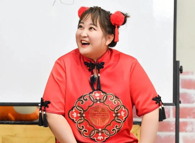 《王牌8》官宣阵容！唐嫣取代贾玲、华晨宇未退出，网友们吐槽不满！