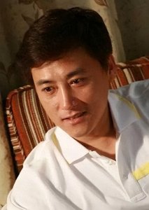 ​刘小峰：从龙套到谍战剧翘楚，演绎家庭幸福赞歌