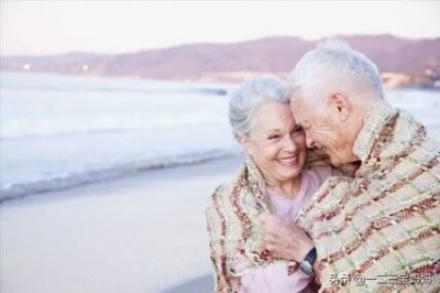 ​邓家佳离婚，吴秀波出轨，谁来守护我们的爱情？