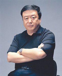 ​尤小刚的传奇人生：从被耻笑到巅峰，究竟经历了什么？