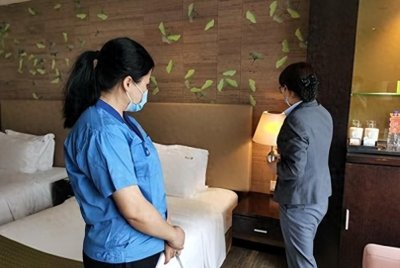 ​酒店不再“查房”？前台揭秘真相，为什么不担心游客乱来