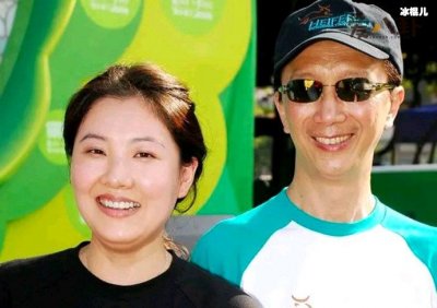 ​伏明霞感情史起底，为何选择嫁大自己那么多老公？
