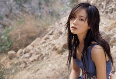 ​江一燕老公是谁，巨贾老公遭曝光一家三口照片被扒
