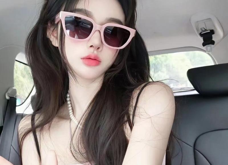 丁丁特别敏感，一碰就射了