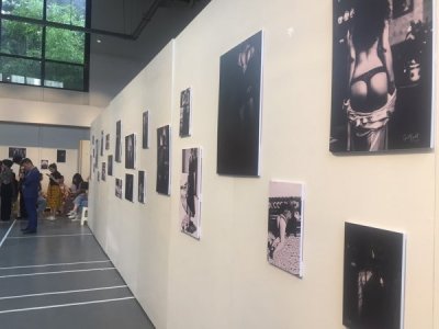 ​黑白世界里的经典与纯粹，红波个人摄影作品展开幕