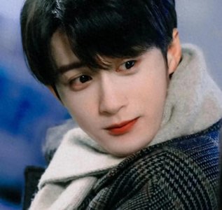 ​“从少年到人夫：盘点90后00后男星的魅力对决！”